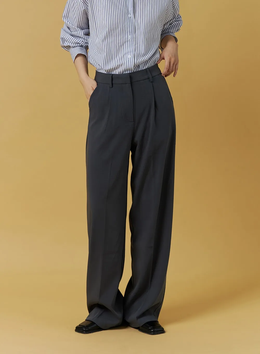 Pintuck Wide-Fit Tailored Pants ON303